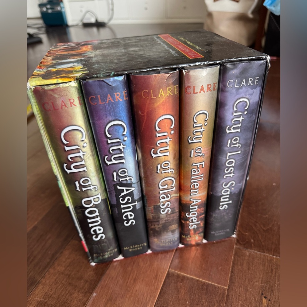 City of Bones Box Set 5 Books Cassandra Clare Mortal Instruments hardcover